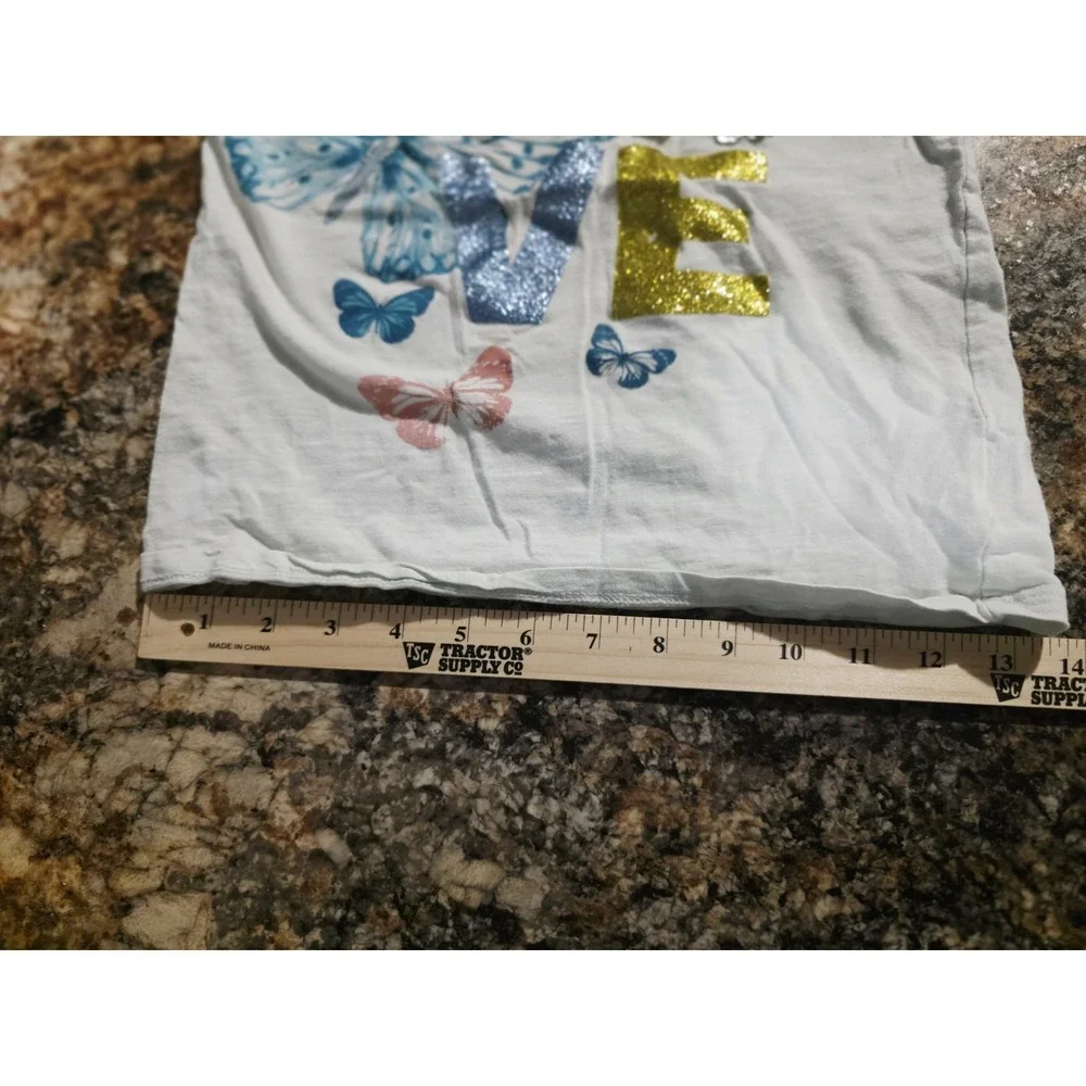 Old Navy Girls Size 6-7. T Shirt. Vigoss Peace Sign Love Size 7/8